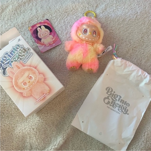 Pop Mart Authentic Loyalty Labubu - Picture 3 of 5